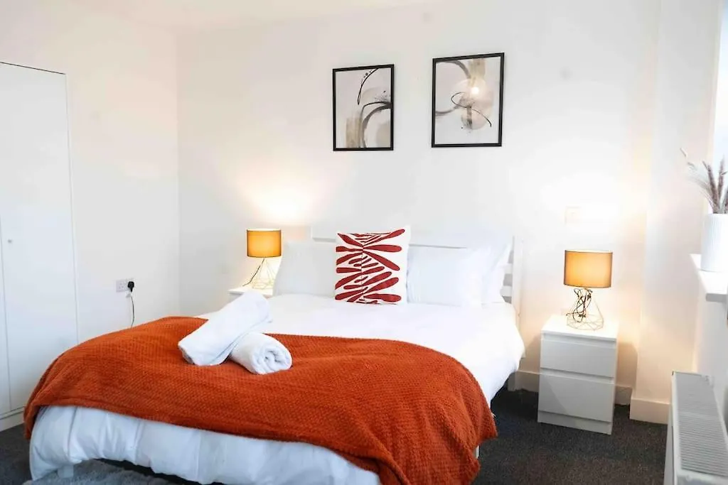 Premium 3 Bedroom Apartment 5 Minutes To Central London Enjoy Cashback For All September Stays