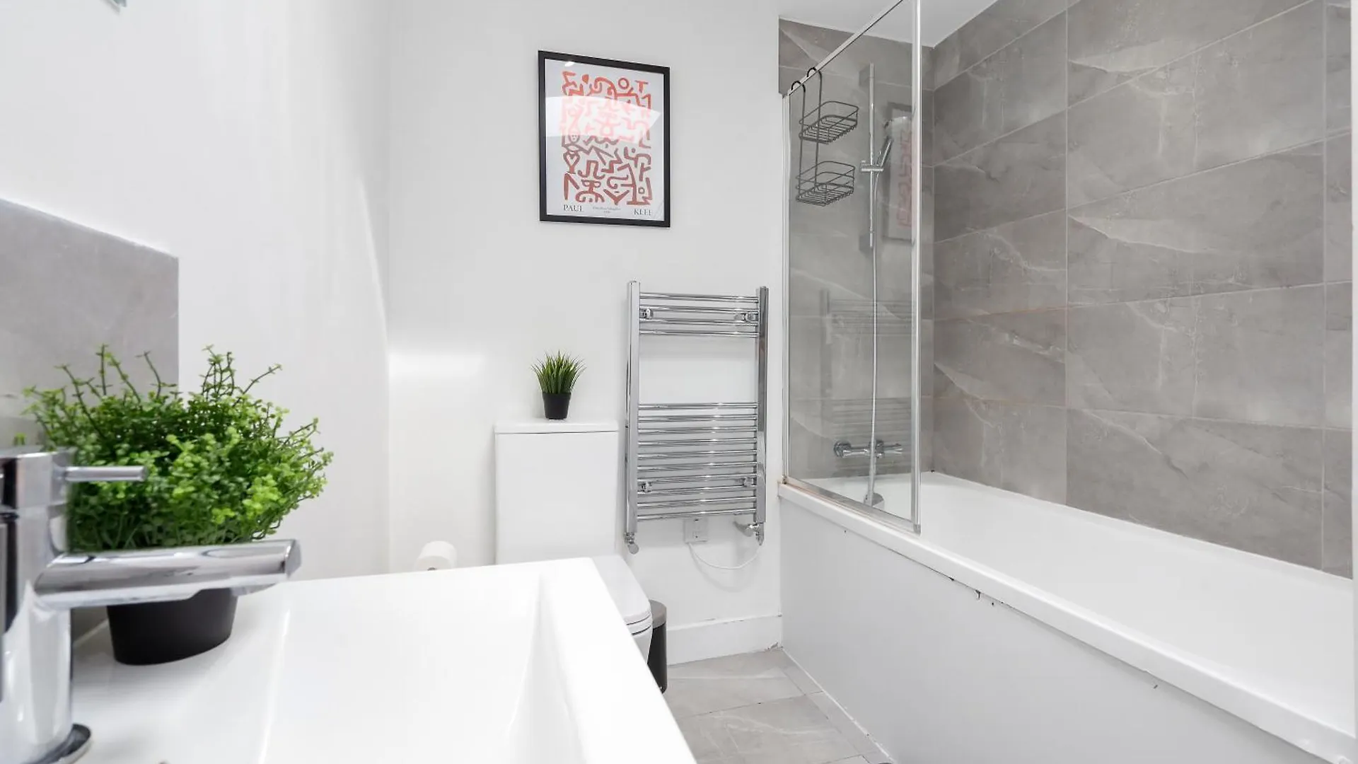 Premium 3 Bedroom Apartment 5 Minutes To Central London Enjoy Cashback For All September Stays