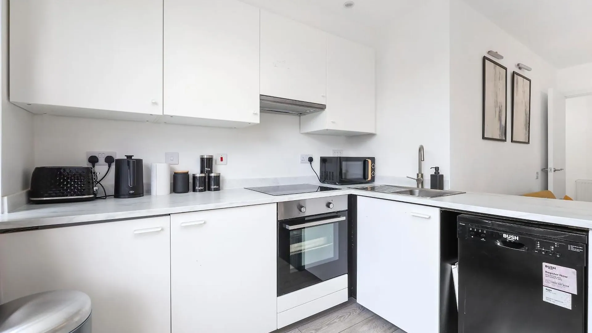Premium 3 Bedroom Apartment 5 Minutes To Central London Enjoy Cashback For All September Stays