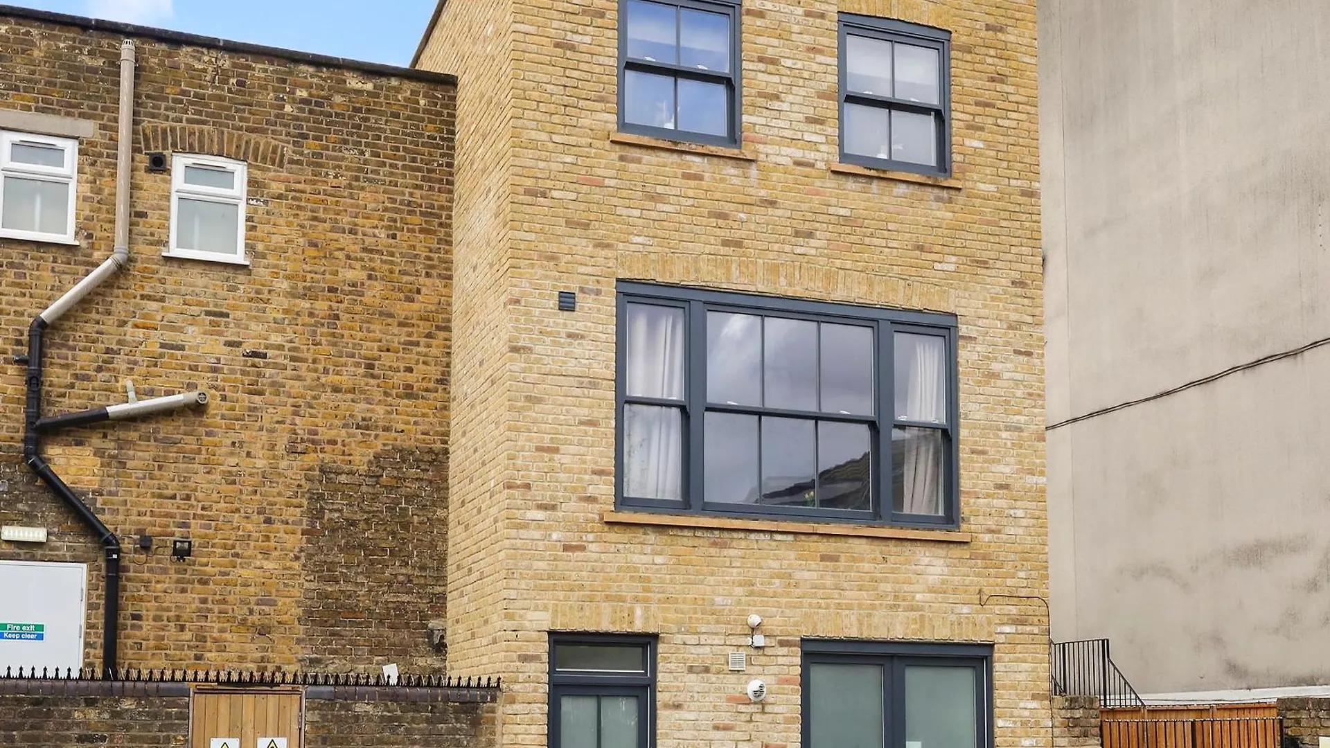Premium 3 Bedroom Apartment 5 Minutes To Central London Enjoy Cashback For All September Stays Reino Unido